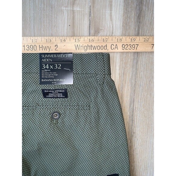 NWT - Banana Republic Aiden Chino Pants Summer Weight Green Size 34”x32” NEW - Picture 6 of 7